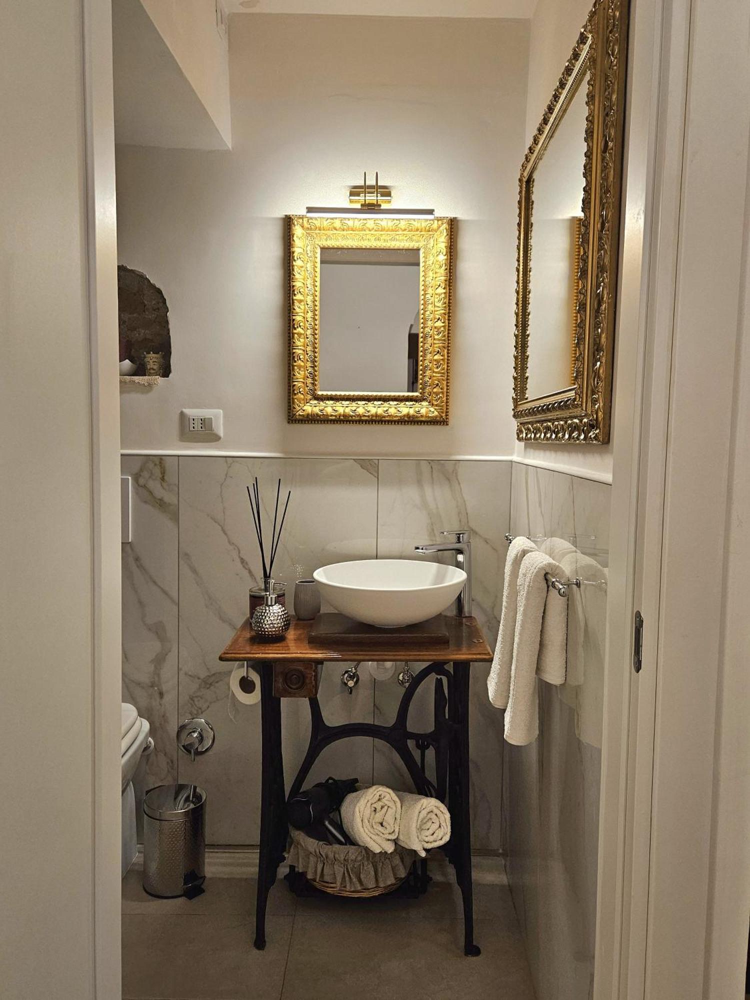 Niloufar Residence Napoli Экстерьер фото