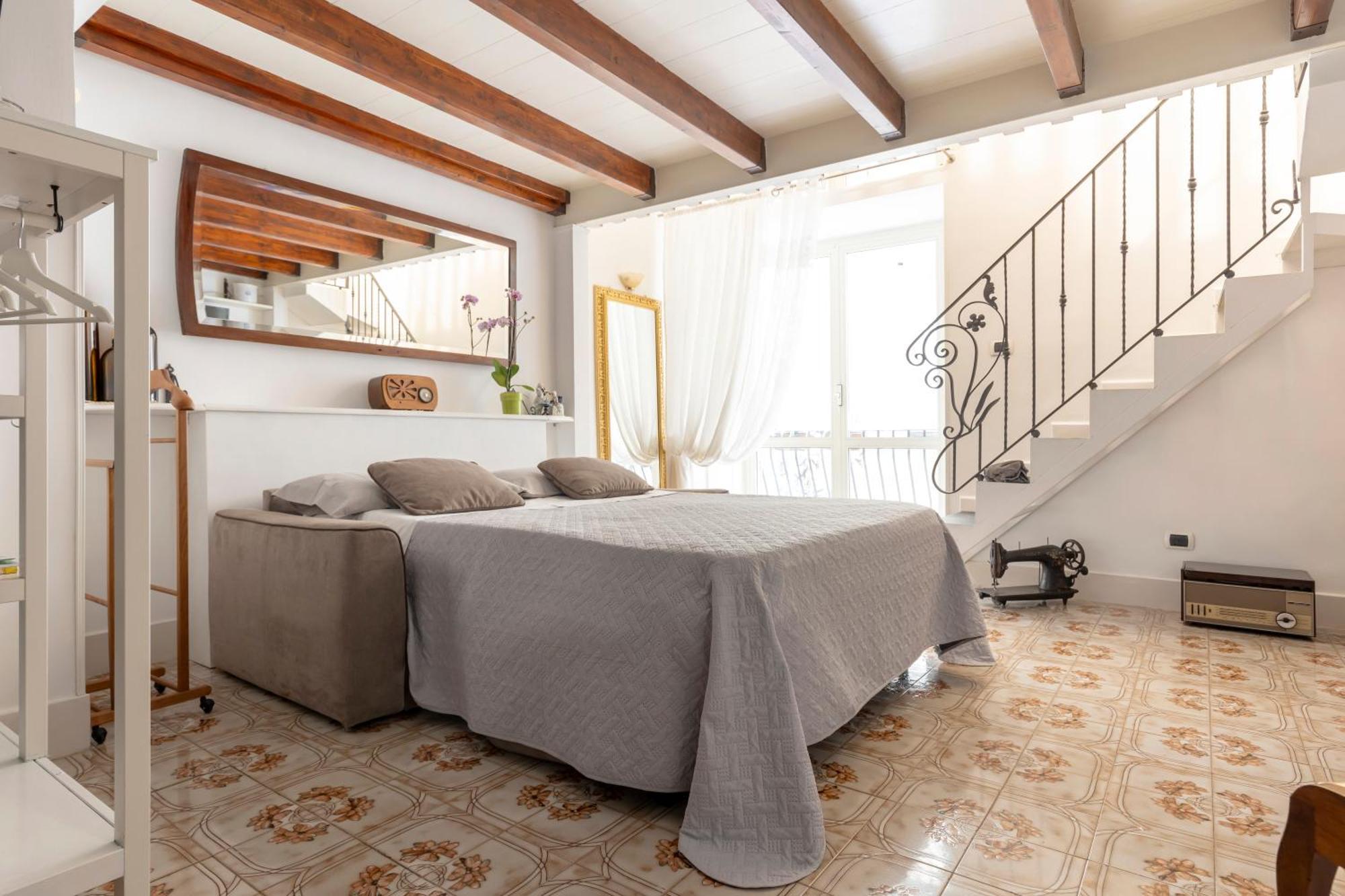 Niloufar Residence Napoli Экстерьер фото
