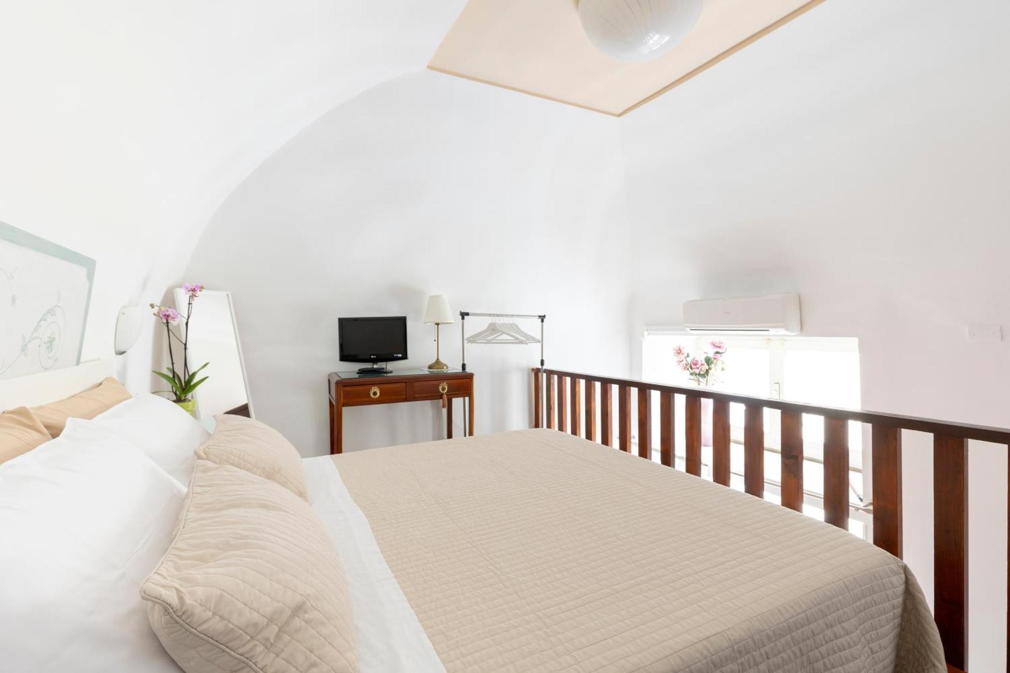 Niloufar Residence Napoli Экстерьер фото