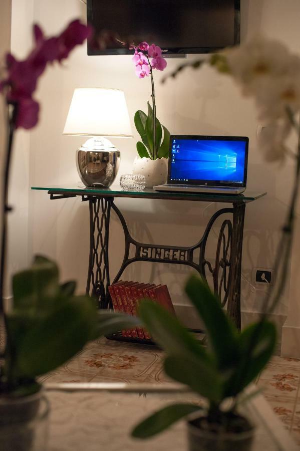 Niloufar Residence Napoli Экстерьер фото